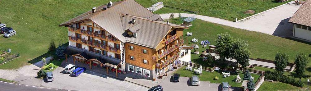 Wellness Hotel Dolomia Soraga Extérieur photo