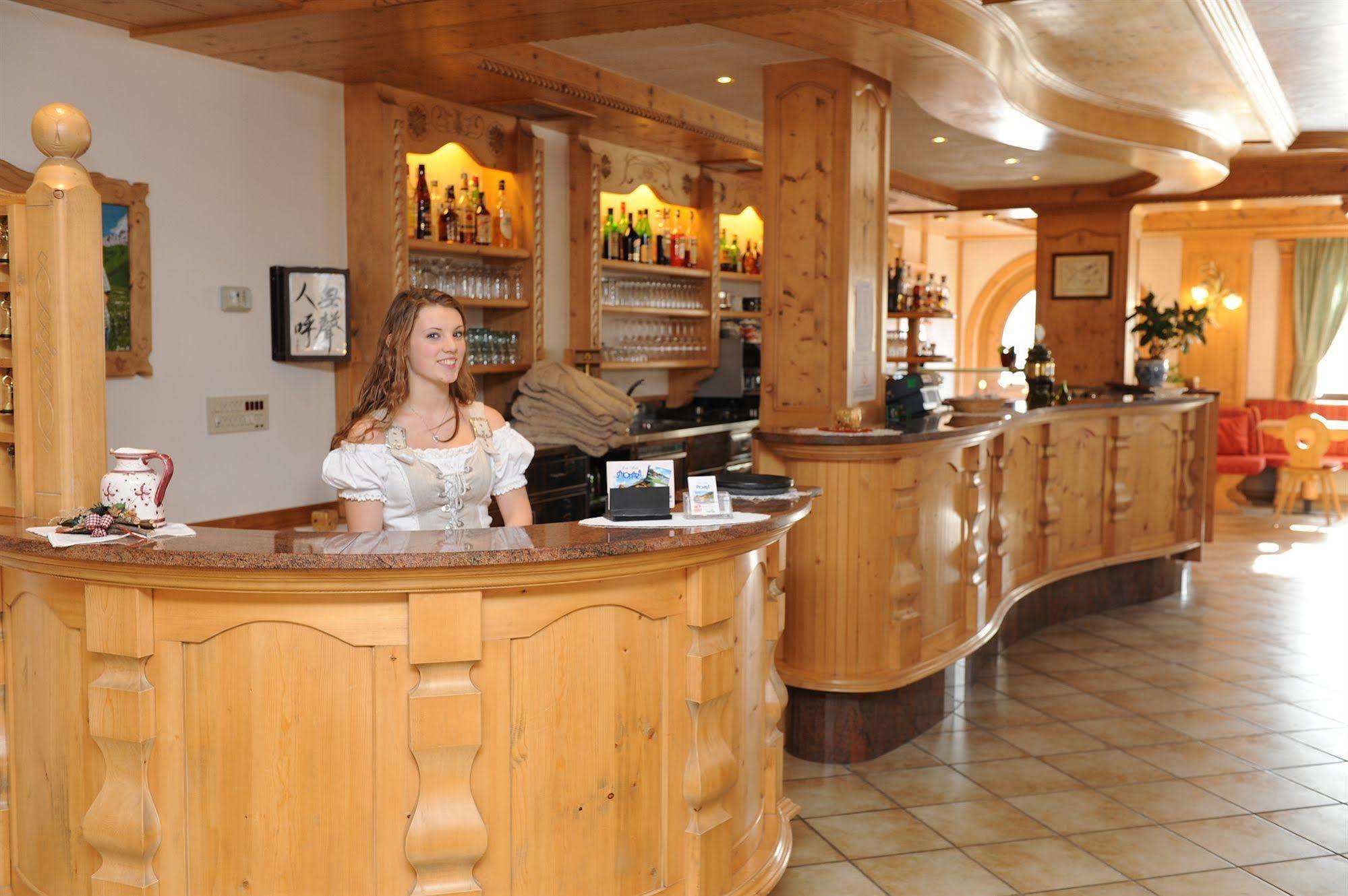 Wellness Hotel Dolomia Soraga Extérieur photo